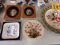 Lot 285 - decoratie. 55 stuks - afbeelding 8 van  8