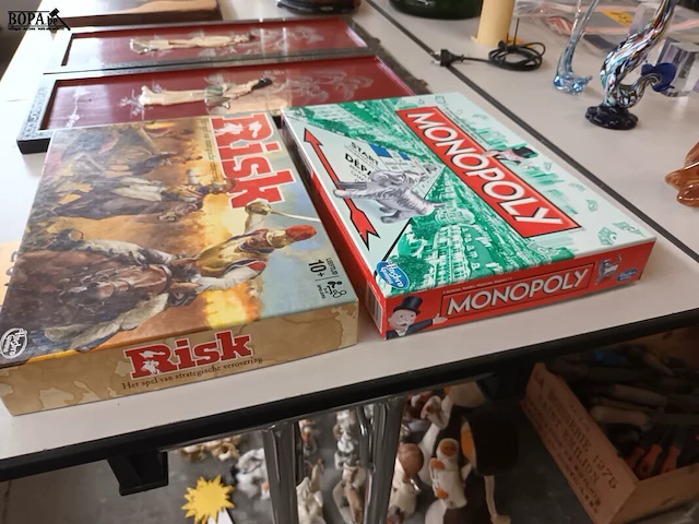 Lot 287 - monopoly spel en risk - afbeelding 4 van  4