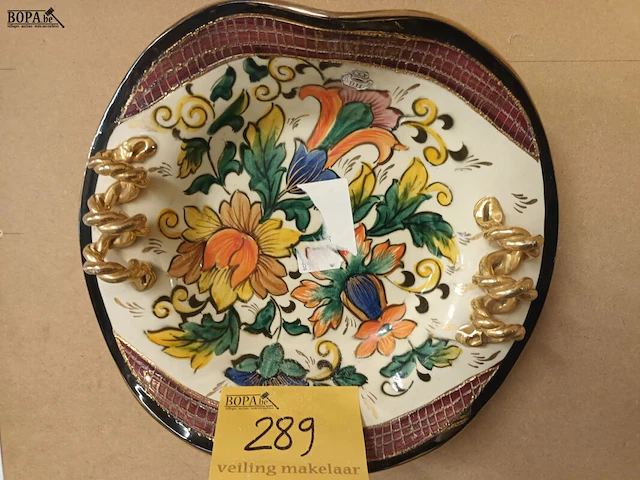 Lot 289 - schaal, kapstokken en barometer. 8 stuks - afbeelding 2 van  6