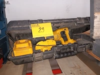 Lot 29 - accu reciprozaag dewalt in koffer - afbeelding 1 van  3