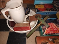 Lot 29 - decoratie en blikken dozen. 18 stuks - afbeelding 2 van  4