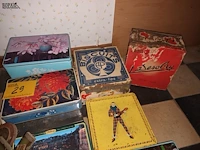 Lot 29 - decoratie en blikken dozen. 18 stuks - afbeelding 3 van  4