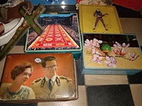 Lot 29 - decoratie en blikken dozen. 18 stuks - afbeelding 4 van  4