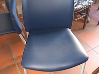 Lot 29 - design stoelen. 8 stuks - afbeelding 1 van  4