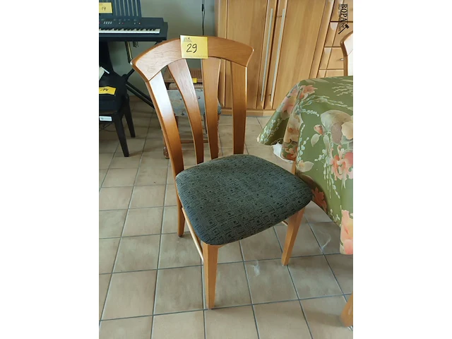 Lot 29 - eetkamerstoelen. 6 stuks - afbeelding 1 van  5
