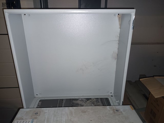 Lot 29 - elektriciteitskasten. 2 stuks - afbeelding 3 van  4