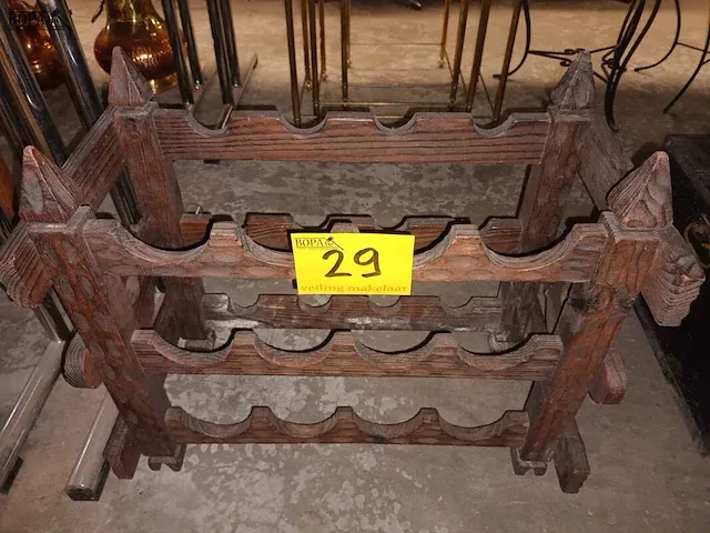 Lot 29 - houten wijnrekje - afbeelding 1 van  3