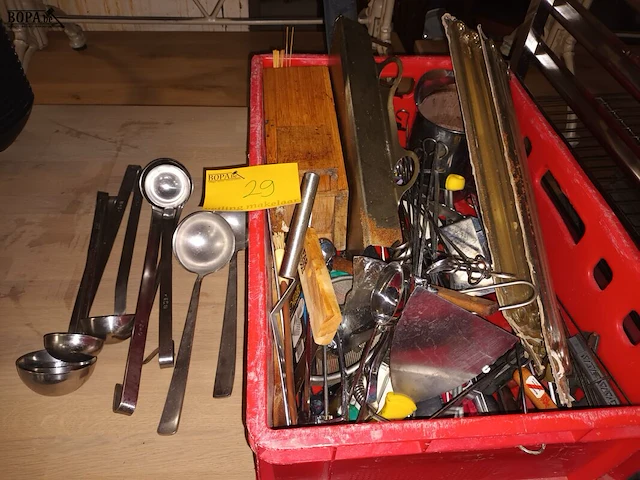 Lot 29 - klein keukenmateriaal - afbeelding 1 van  4