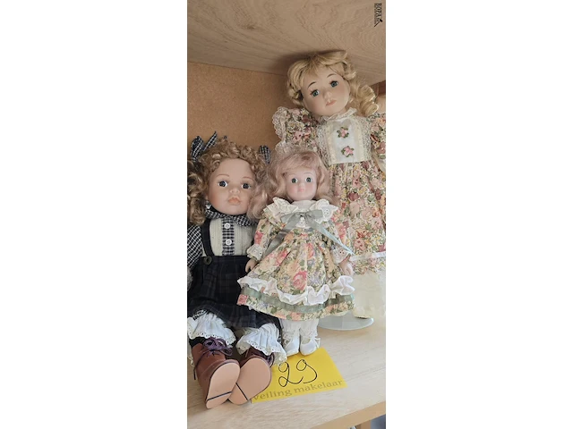 Lot 29 - lot porseleinen poppen ong 8 stuks - afbeelding 4 van  4