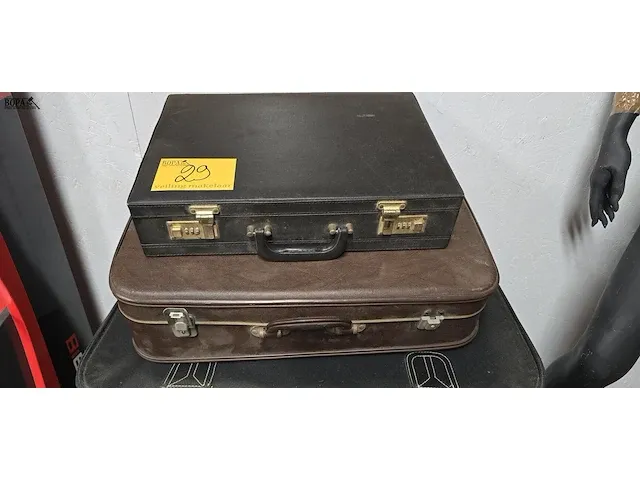 Lot 29 - lot valiezen 7 stuks - afbeelding 4 van  5