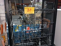 Lot 29 - metalen merchandise rek - afbeelding 1 van  4