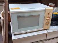 Lot 29 - microgolfoven smc - afbeelding 1 van  4