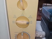 Lot 29 - microgolfoven smc - afbeelding 4 van  4