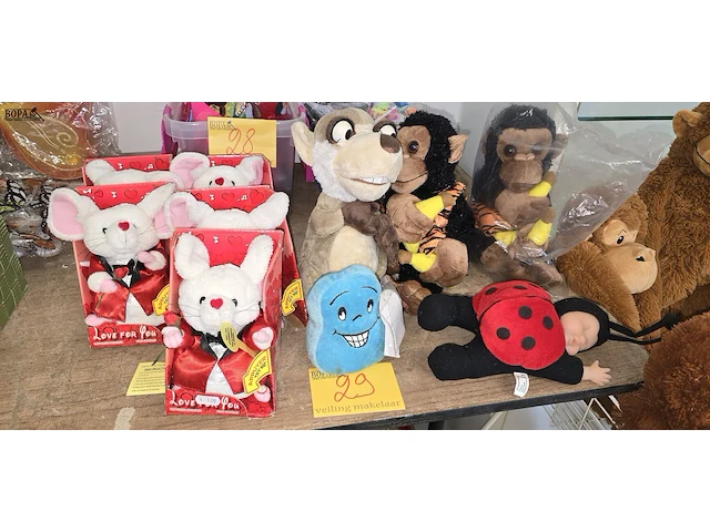 Lot 29 - muzikale knuffels ong 10 stuks - afbeelding 1 van  6