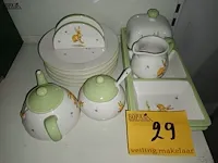 Lot 29 - ontbijtsetje met konijn. 12-delig - afbeelding 1 van  4
