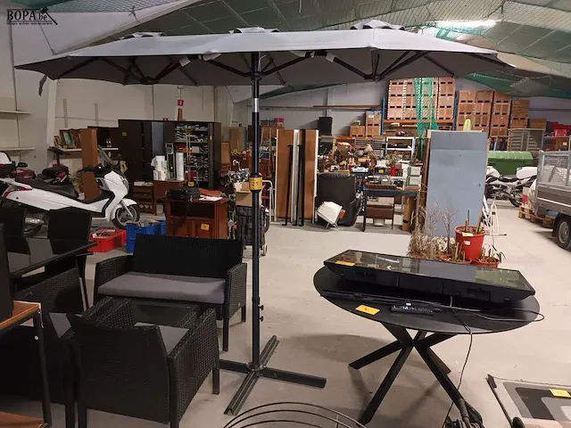 Lot 29 - parasol - afbeelding 1 van  6