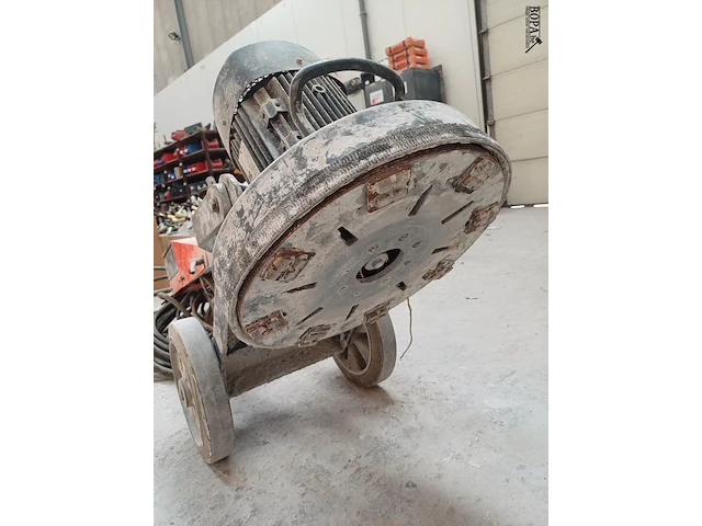 Lot 29 - polijstmachine husqvarna - afbeelding 4 van  6