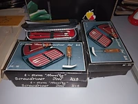Lot 29 - schroevendraaier sets en kammensets - afbeelding 3 van  5