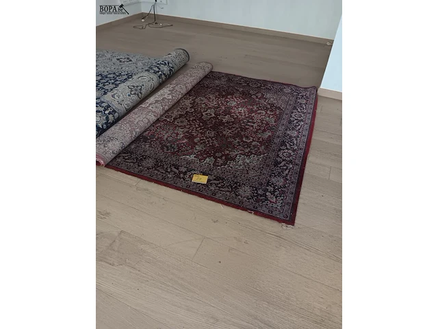 Lot 29 - tapijt - afbeelding 1 van  2