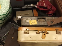 Lot 295 - reiskoffers en tassen. 12 stuks - afbeelding 1 van  5