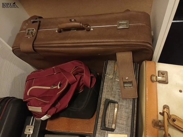 Lot 295 - reiskoffers en tassen. 12 stuks - afbeelding 2 van  5