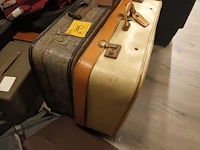 Lot 295 - reiskoffers en tassen. 12 stuks - afbeelding 5 van  5