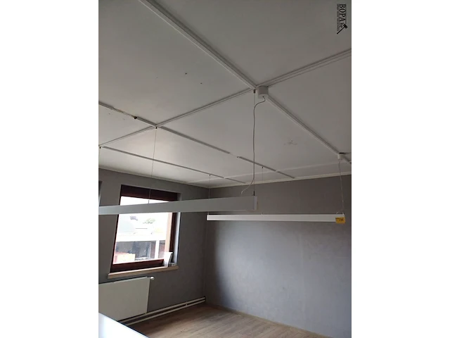 Lot 296 - led hanglamp. 2 stuks (lokaal 11) - afbeelding 1 van  4