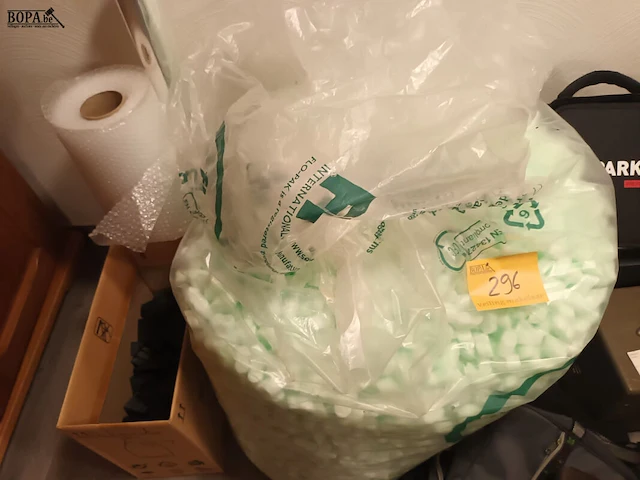 Lot 296 - verpakkingsmateriaal - afbeelding 1 van  4