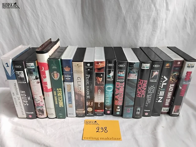Lot 298 - lot video's, films, 17 stuks - afbeelding 1 van  1
