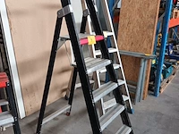 Lot 3 - aluminium trapladder altrex - afbeelding 2 van  3