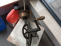 Lot 3 - antieke flessenspoeler