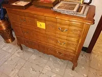Lot 3 - antieke ladekast