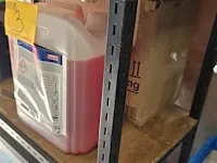 Lot 3 - badkamerproduct 10l