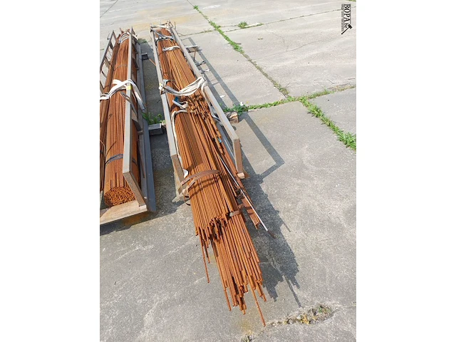Lot 3 - betonijzers - afbeelding 1 van  5