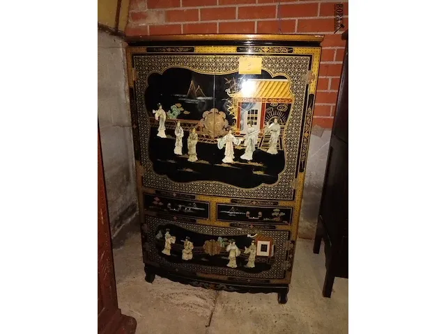 Lot 3 - chinese kast - afbeelding 1 van  5