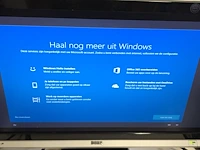 Lot 3 - desktop met monitor, toetsenbord en muis - afbeelding 3 van  4