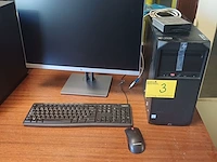 Lot 3 - desktop, scherm en klavier
