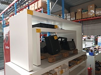 Lot 3 - hoge tafel - afbeelding 1 van  2