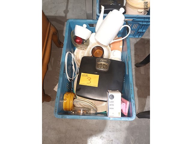 Lot 3 - huisraad - afbeelding 1 van  3