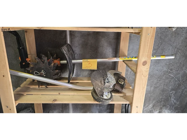 Lot 3 - hulpstukken voor bosmaaier stihl 2 stuks - afbeelding 1 van  3