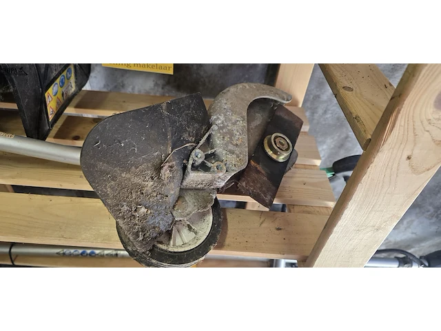 Lot 3 - hulpstukken voor bosmaaier stihl 2 stuks - afbeelding 2 van  3