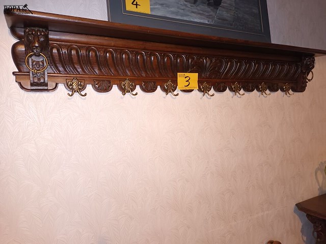 Lot 3 - kapstok in mechelse stijl - afbeelding 1 van  3