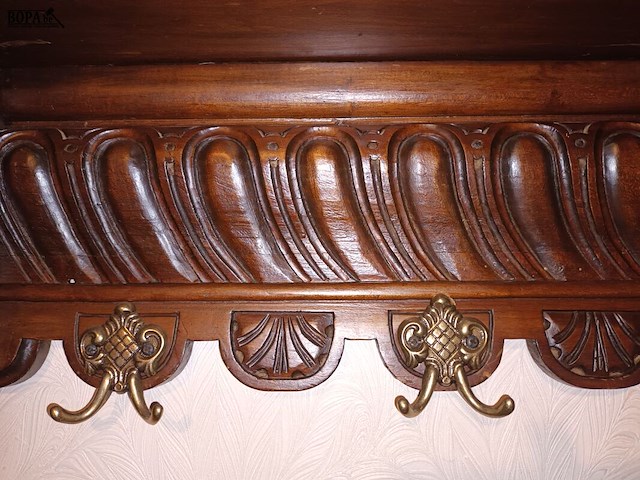 Lot 3 - kapstok in mechelse stijl - afbeelding 3 van  3