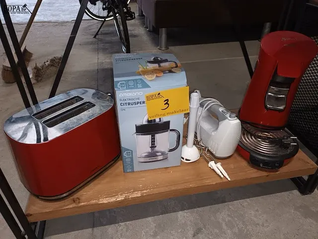 Lot 3 - keuken elektro. 4 stuks - afbeelding 1 van  7