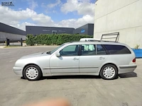 Lot 3 - mercedes e220 (2000-chass.wdb2102061b030489)