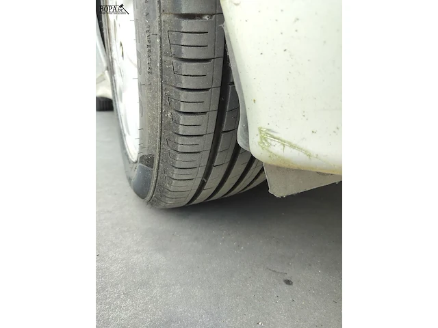 Lot 3 - mercedes e220 (2000-chass.wdb2102061b030489) - afbeelding 17 van  25