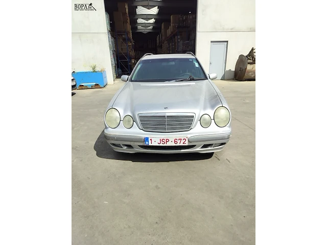 Lot 3 - mercedes e220 (2000-chass.wdb2102061b030489) - afbeelding 12 van  25