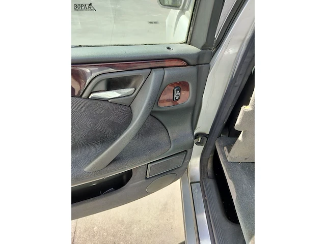 Lot 3 - mercedes e220 (2000-chass.wdb2102061b030489) - afbeelding 23 van  25