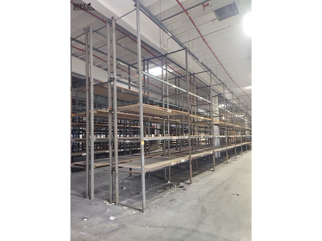 Lot 3 - metalen magazijnstelling - afbeelding 1 van  5