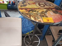 Lot 3 - partytafel en stoel
